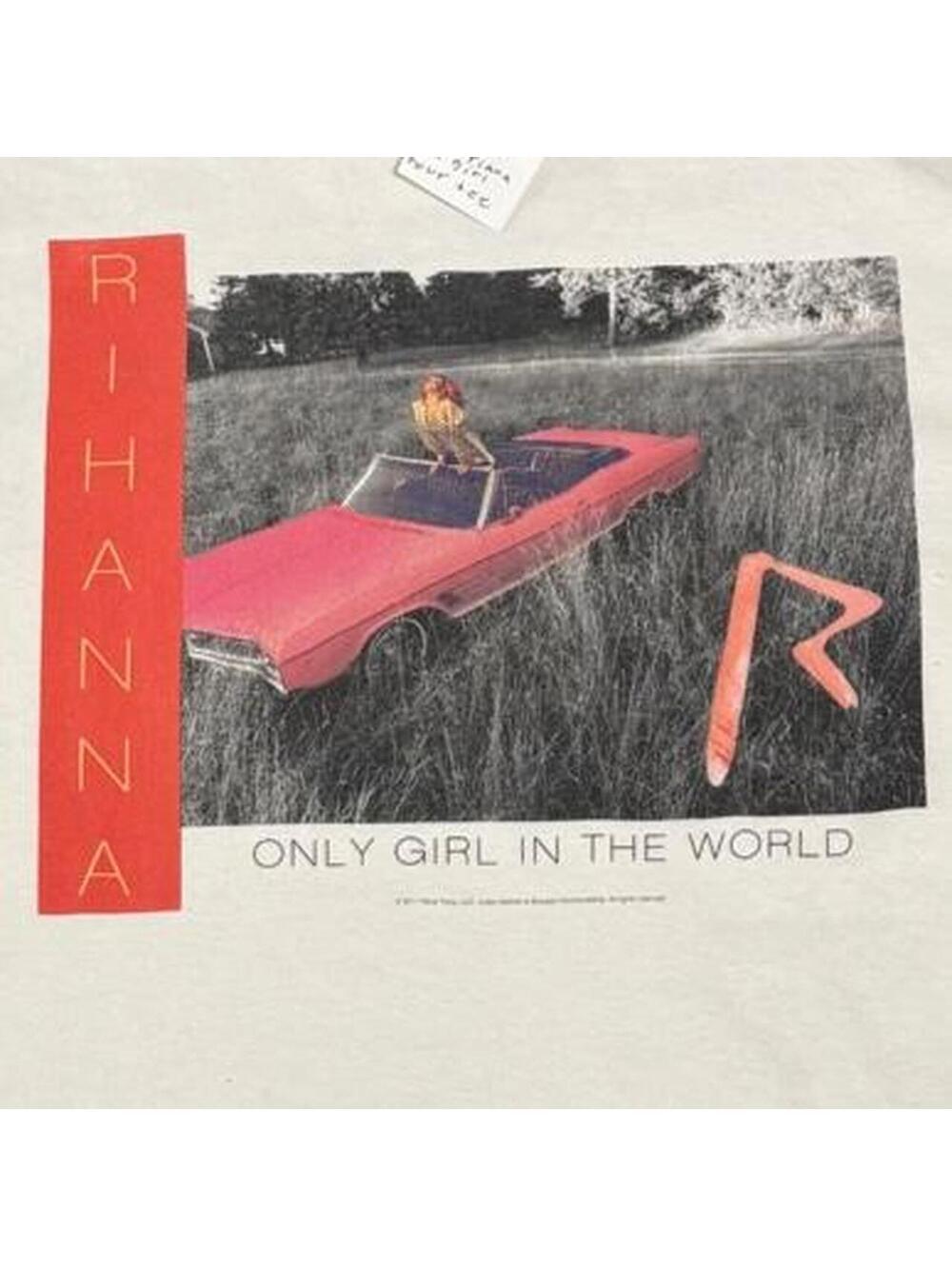Rihanna Loud Tour 2016 white tee